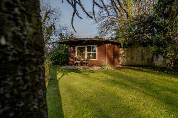 Saunahaus mit Außendusche