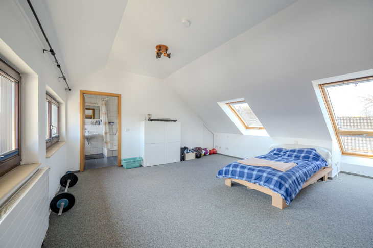 Schlafzimmer DG