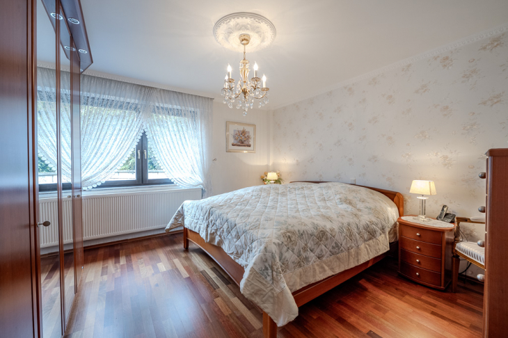 Schlafzimmer EG