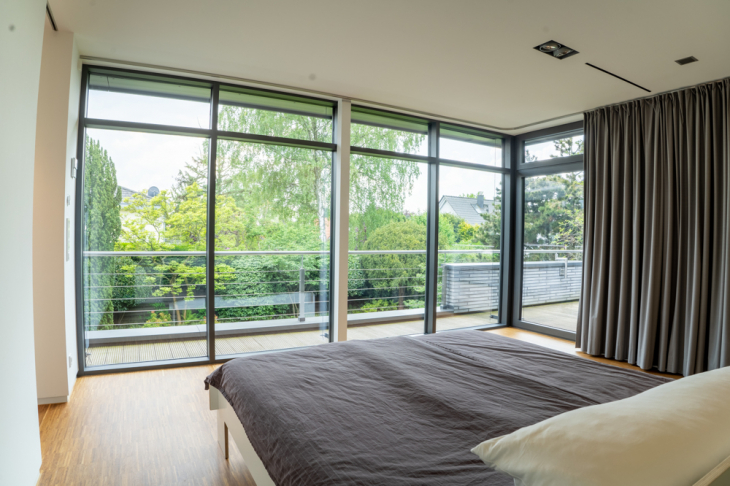 Schlafzimmer l