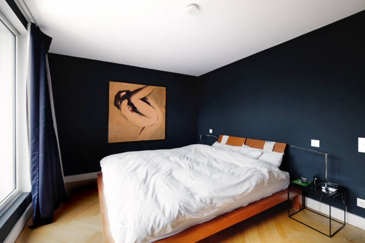 Schlafzimmer mit Balkon im 2. Obergeschoss