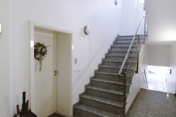 sehr gepflegtes Treppenhaus