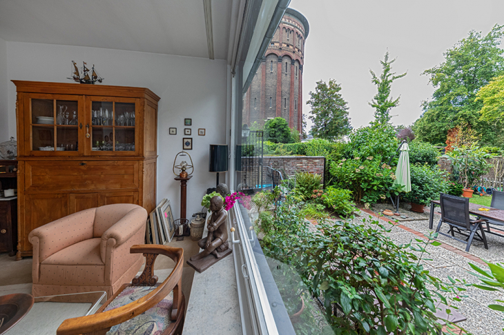 seitl. Blick auf die Terrasse