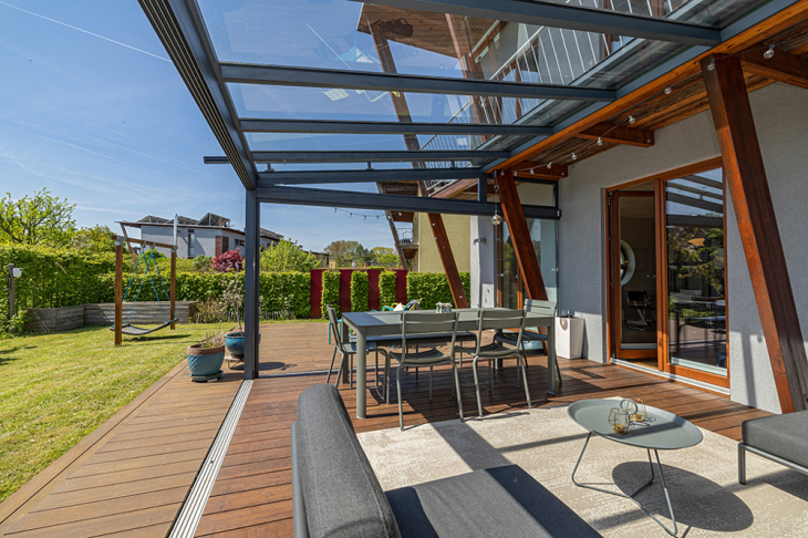 Seitl. Blick Terrasse