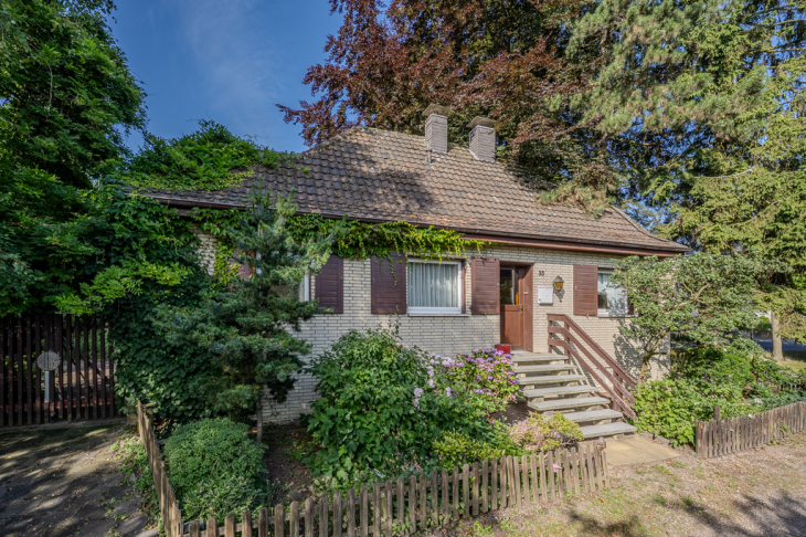 seitliche Straßenansicht