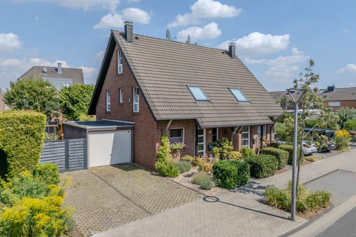 Doppelhaushälfte in Willich-Neersen