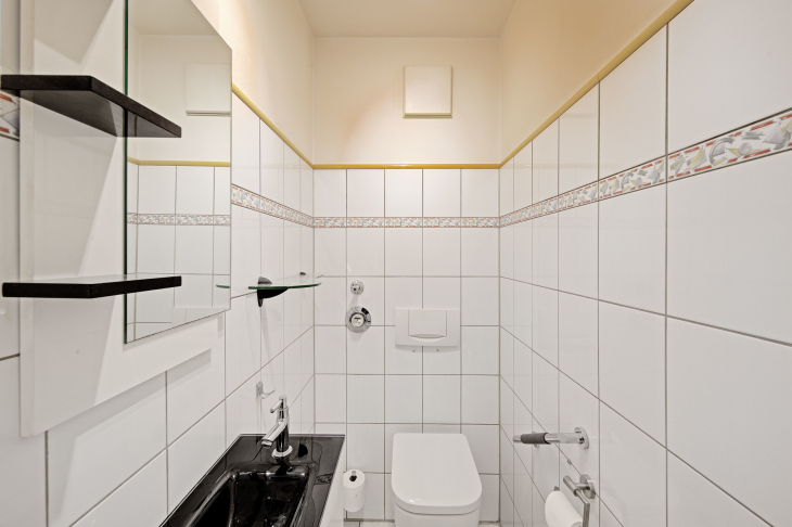 Separate Toilette