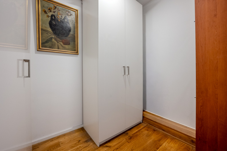 Stauraum im begehbaren Kleiderschrank