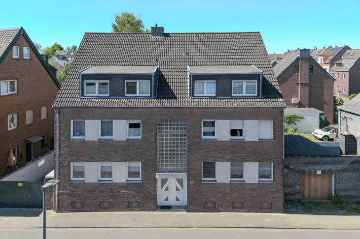 Straßenansicht