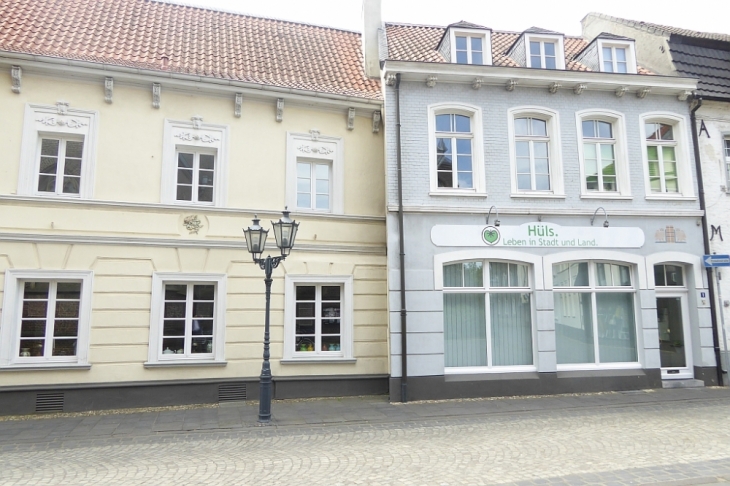 Straßenansicht