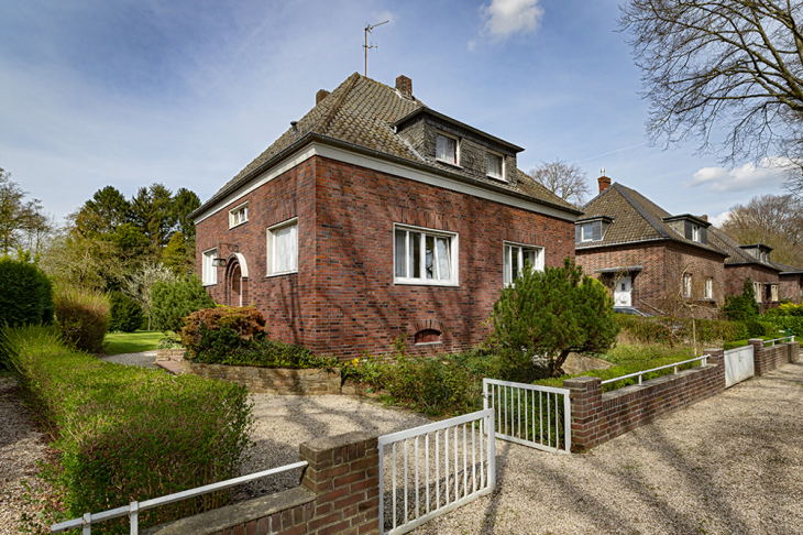 Straßenansicht