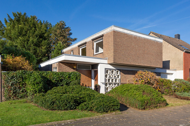 Straßenansicht