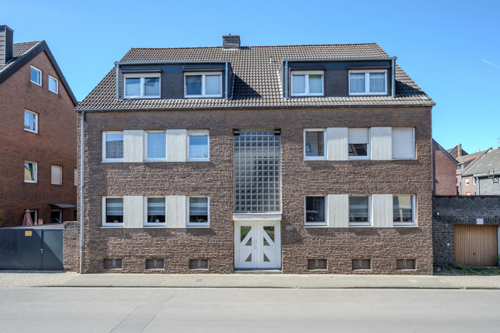 Straßenansicht
