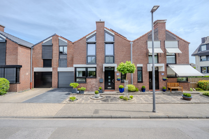 Straßenansicht