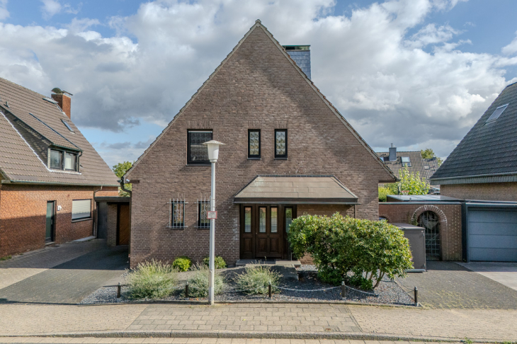 Straßenansicht