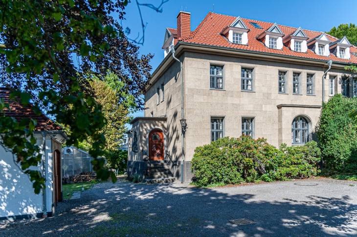Straßenfassade