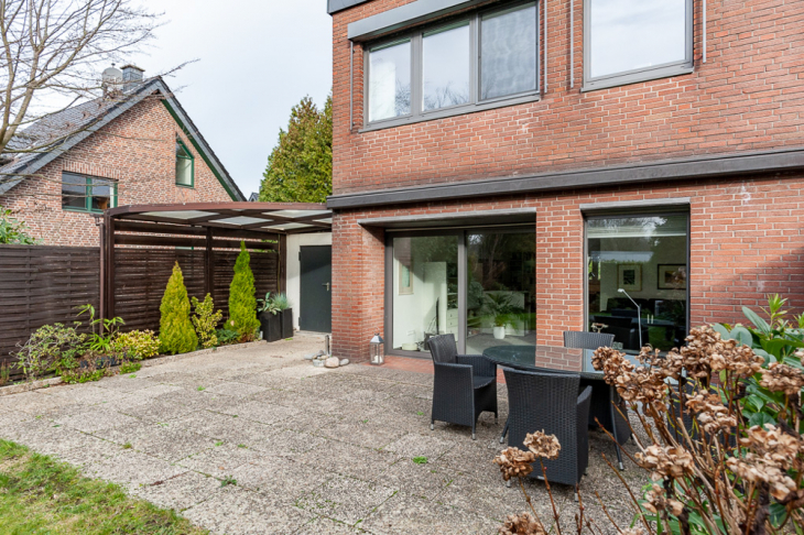 Terrasse mit Markise