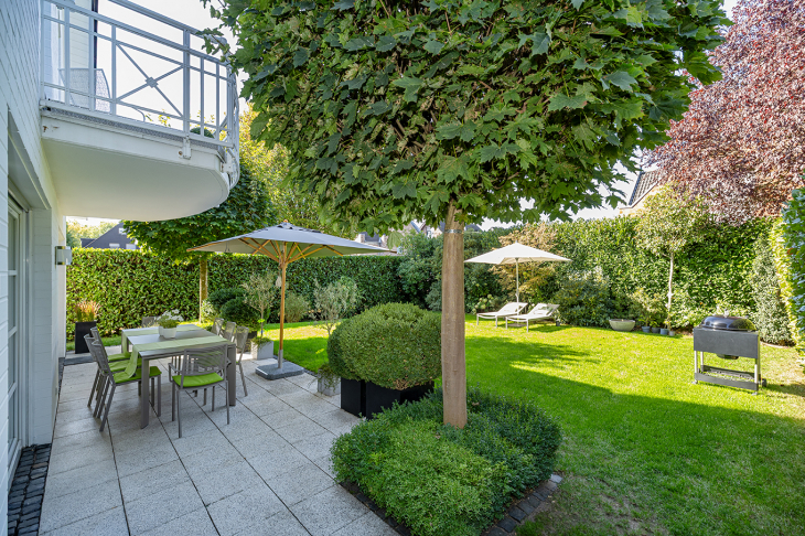 Terrasse u. Garten
