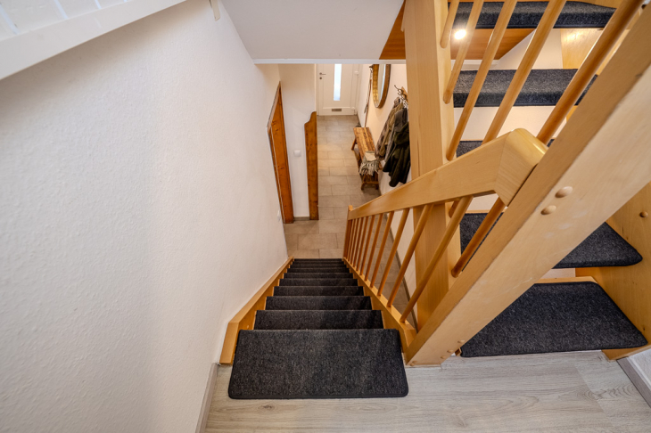 Treppe in das Dachgeschoss