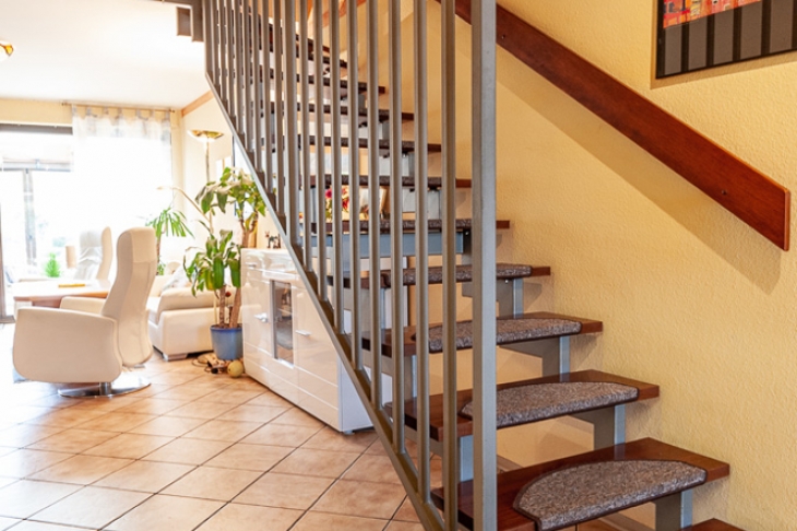 Treppe in die erste Etage