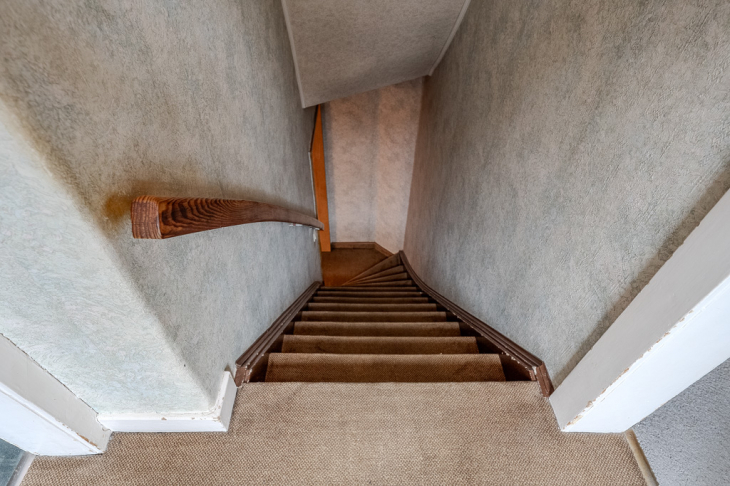 Treppe zum Obergeschoss