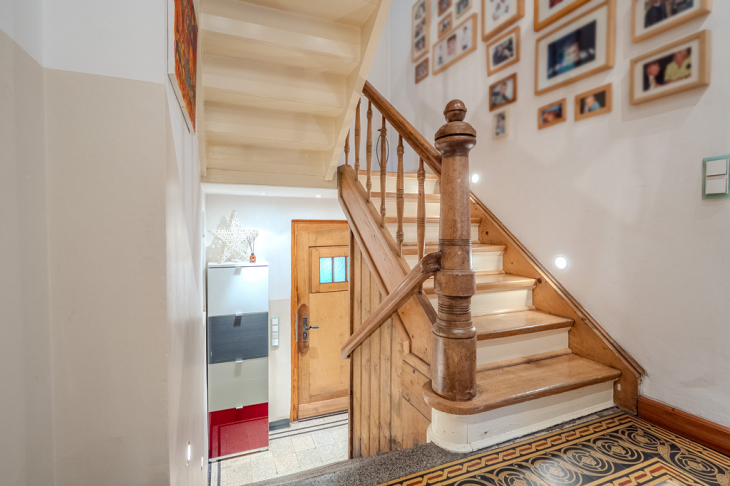 Treppenaufgang in das Obergeschoss