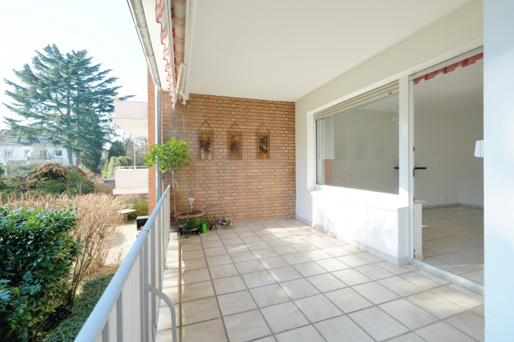 überdachte Loggia