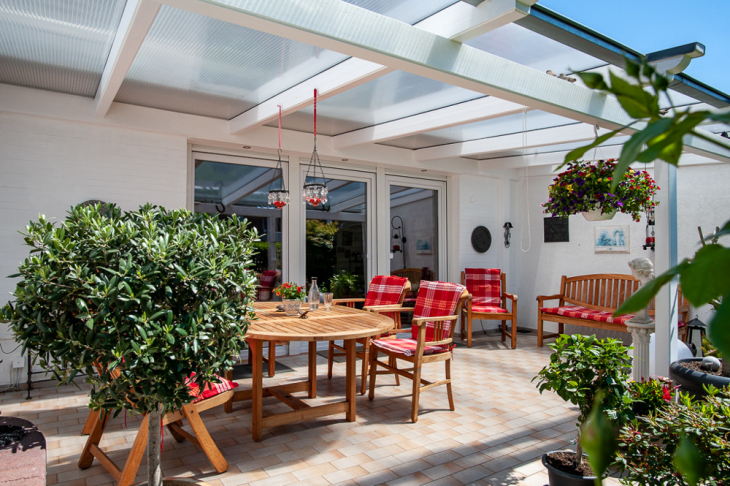 überdachte Terrasse