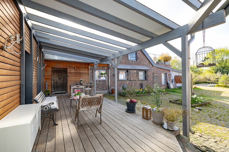 Überdachte Terrasse
