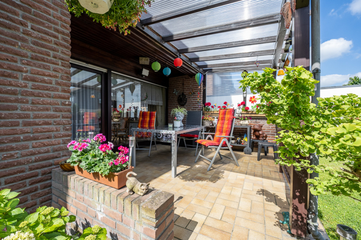 überdachte Terrasse