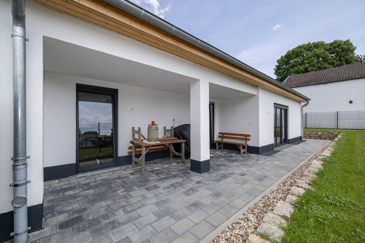 überdachte Terrasse
