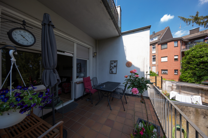 überdachter Balkon