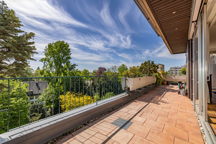 umlaufende Terrasse