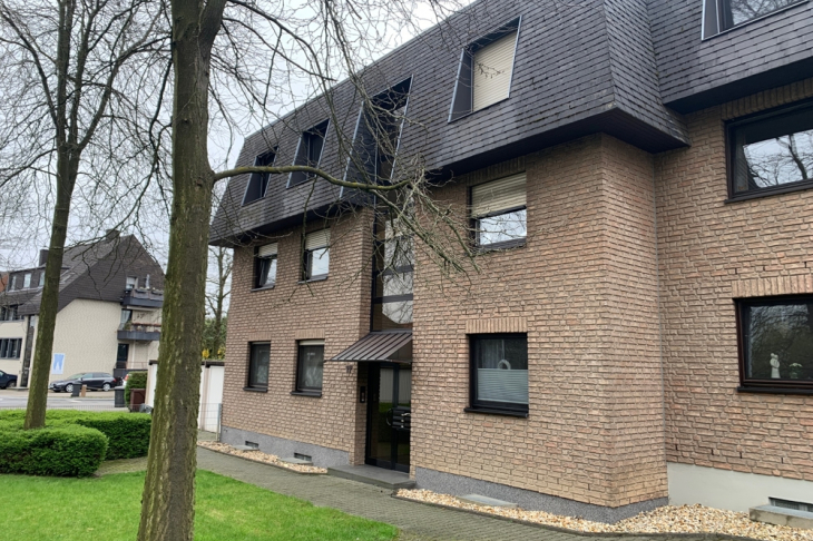 Vorderansicht Mehrfamilienhaus