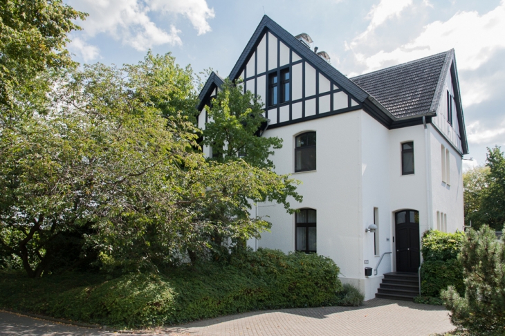 Vorderansicht Villa