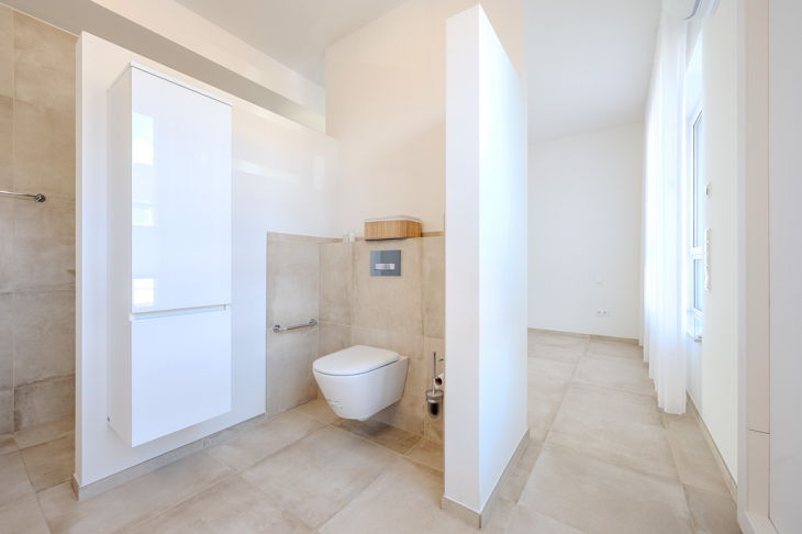 WC mit Sichtschutz