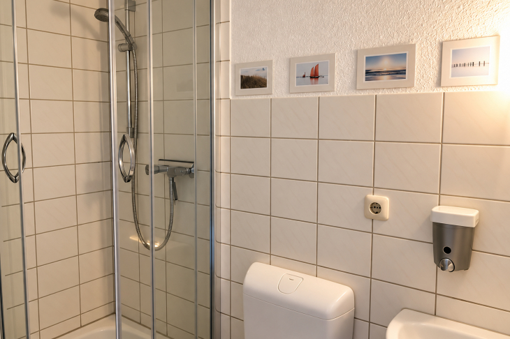 WC und Dusche EG