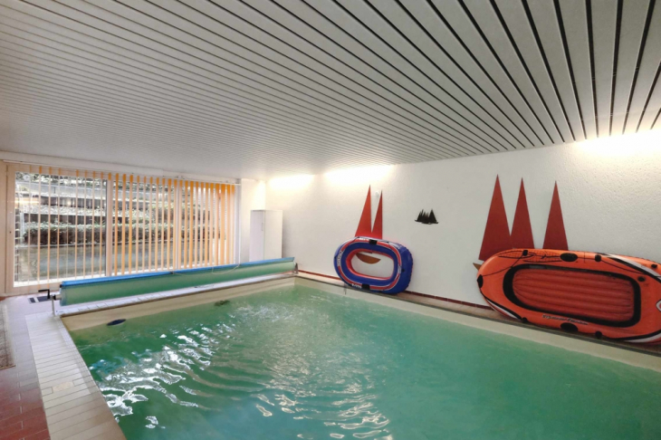 weitere Ansicht Schwimmbadanlage