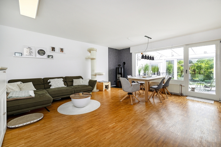 weitere Ansicht Wohn-Esszimmer mit Kamin