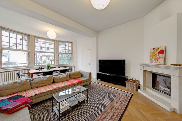 weitere Ansicht Wohnzimmer mit Kamin