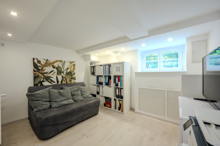 weitere Nutzfläche im Keller: Home-Office 