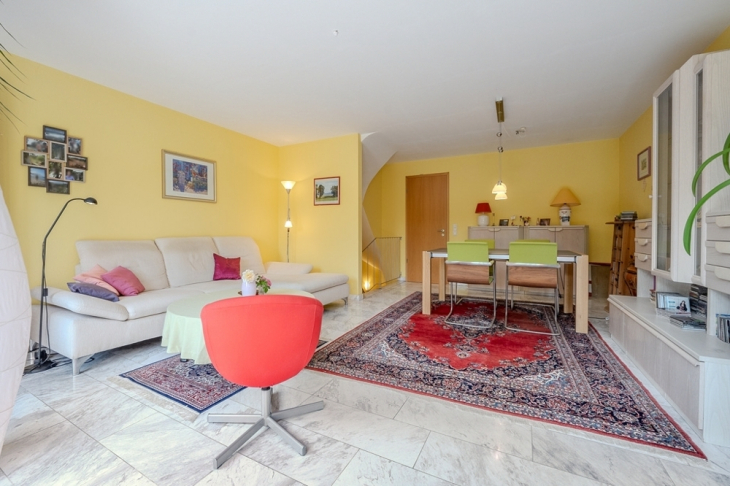 weitere Perspektive Wohn- und Esszimmer