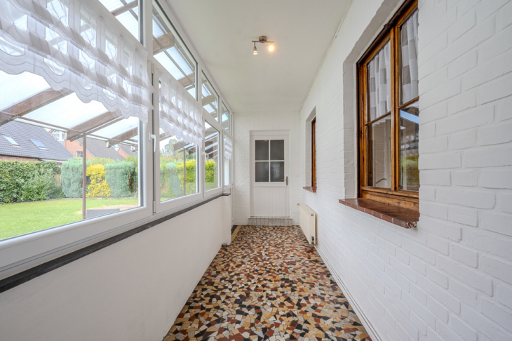 Wintergartenähnlicher Durchgang