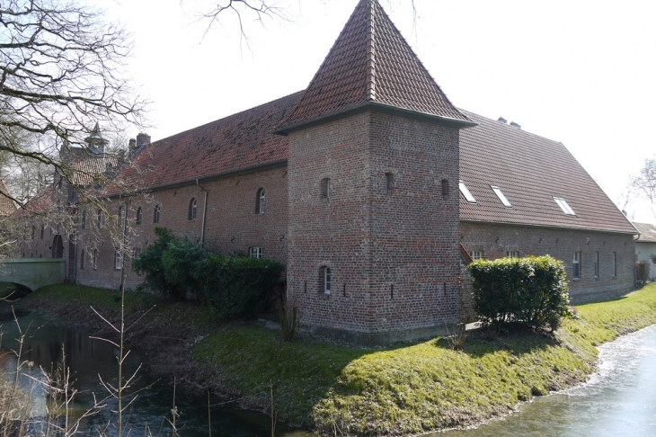 Wohnen im Wasserschloss