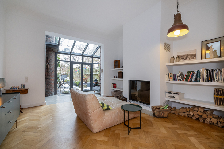 Wohnen mit Kamin und Blick in den Garten