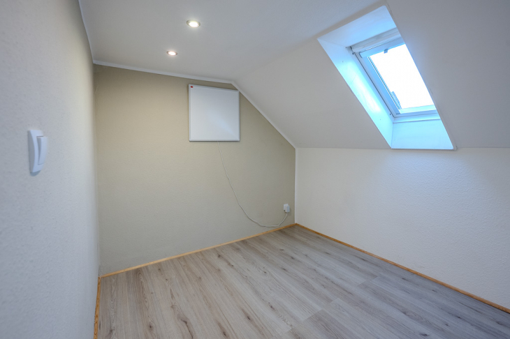 Wohnliche Nutzfläche Dachgeschoss