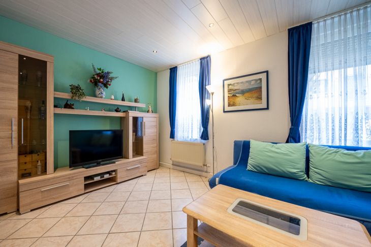 Wohnraum Einliegerwohnung möbliert
