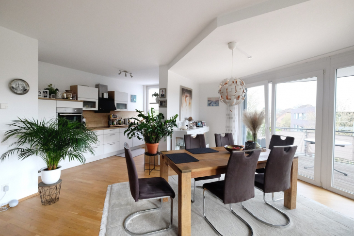 Wohnung Nr. 1, offene Küche u. Essplatz