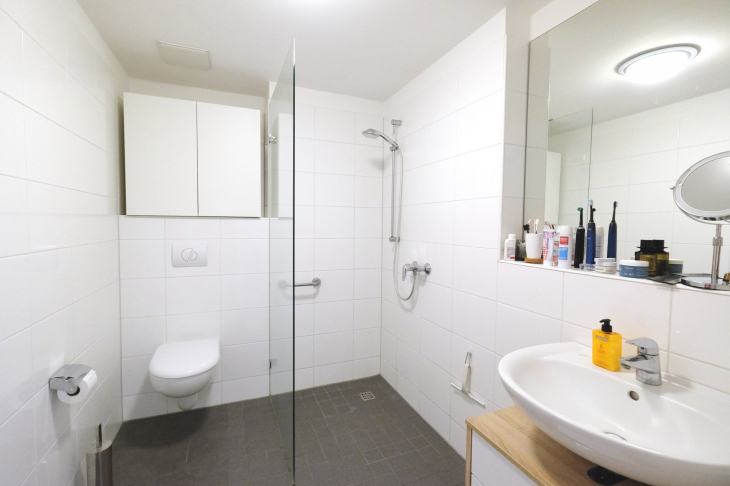 Wohnung Nr. 2, Badezimmer