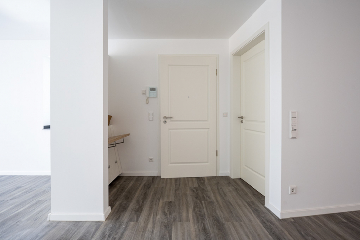 Wohnungseingang mit Video-Gegensprechanlage